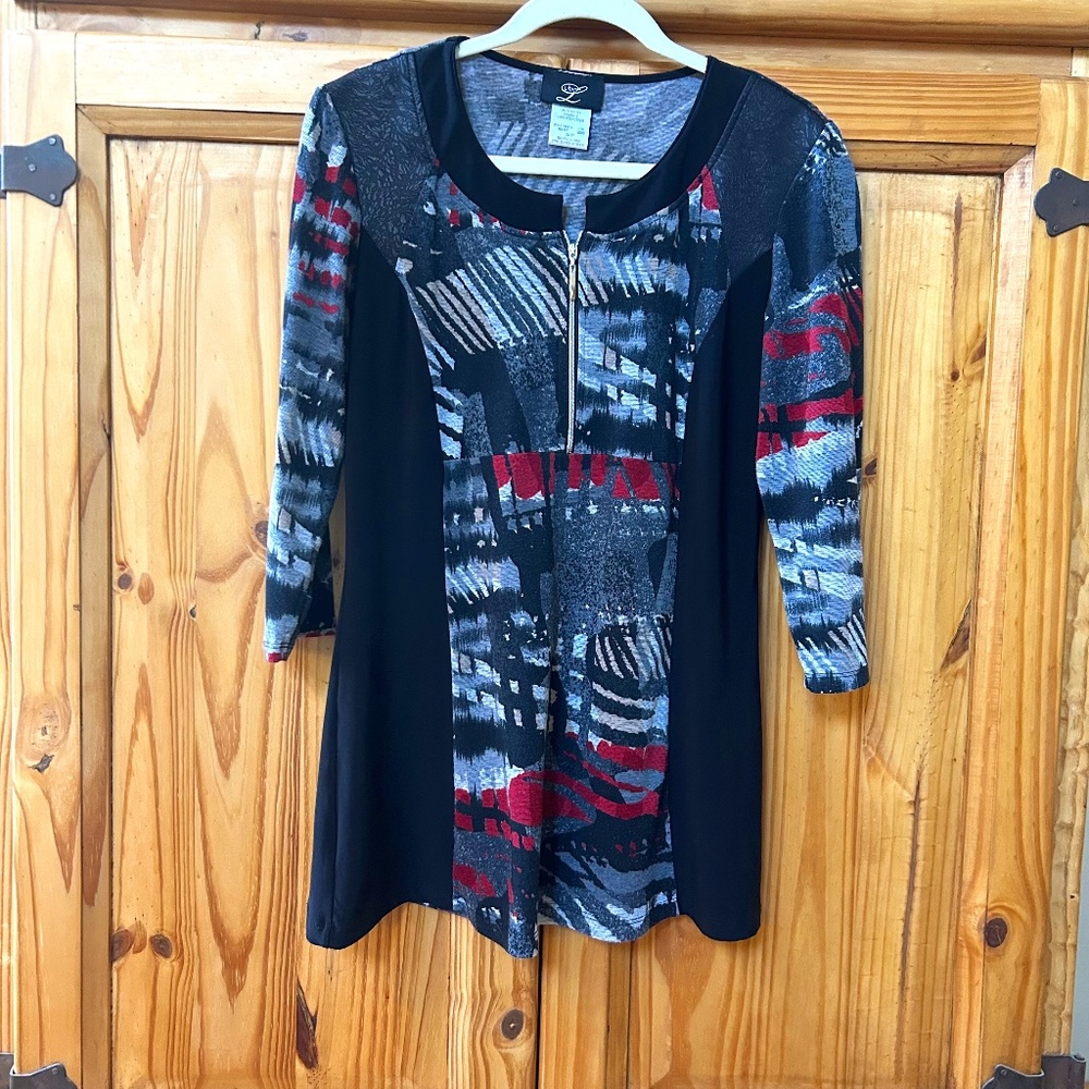 Libra Women's Shirt Top Black Red‎ White Zipper Accent Stitching Size Small